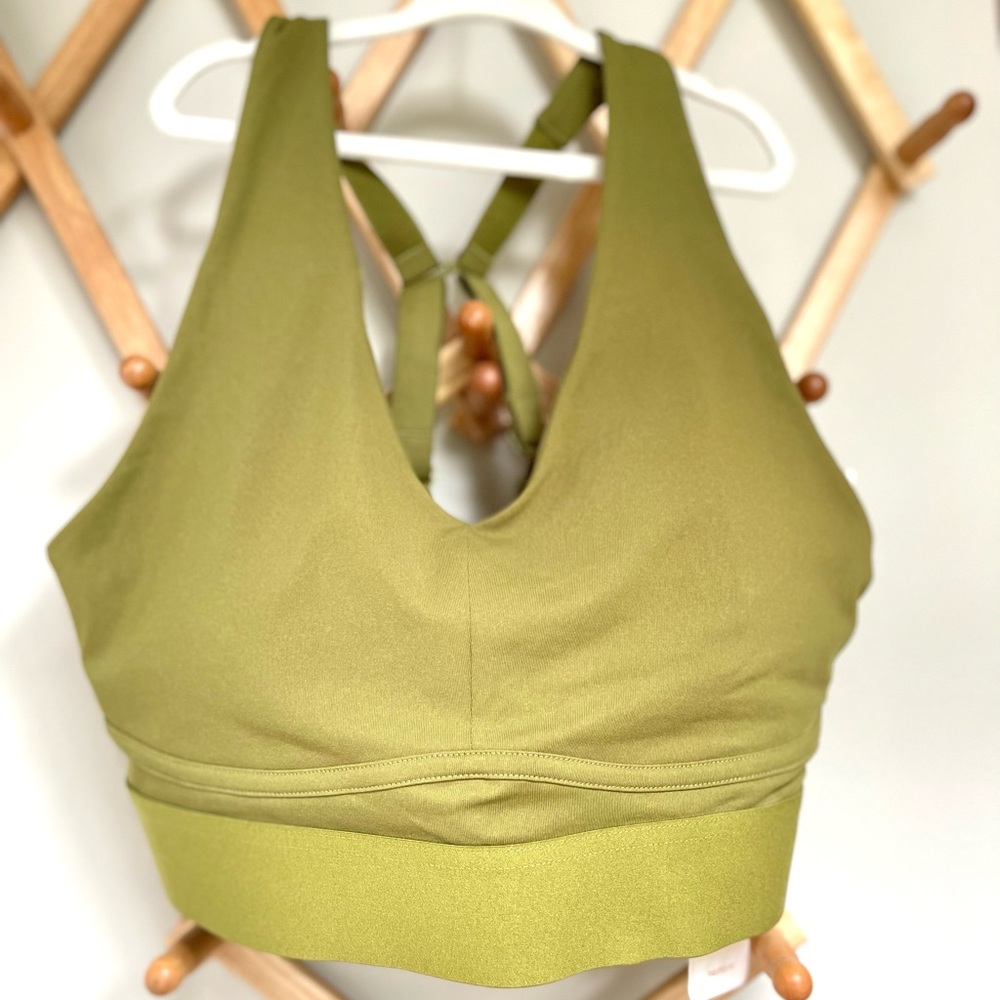 Fabletics NWT Sports Bra All Day Every Day Large